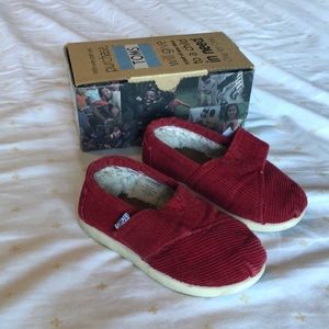Red Cord Tiny Toms!